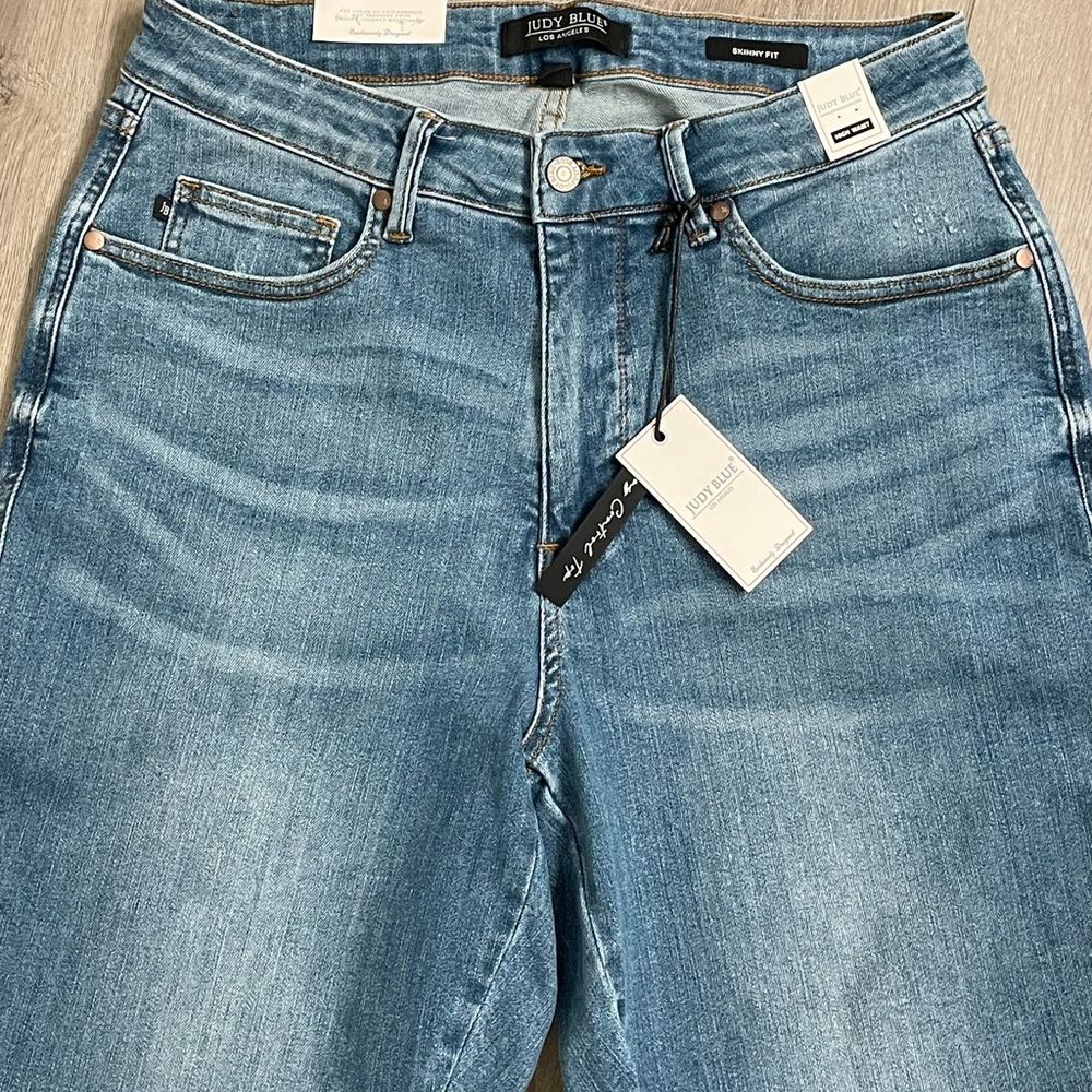 JUDY BLUE Butt Lifting/Tummy Control Stretch Jeans - Picture 5 of 12